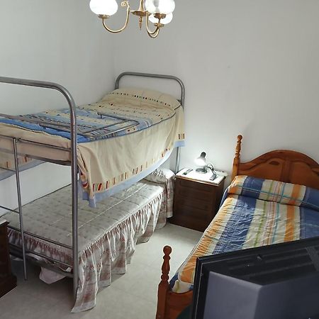 Habitacion Privada Triple Толедо Экстерьер фото