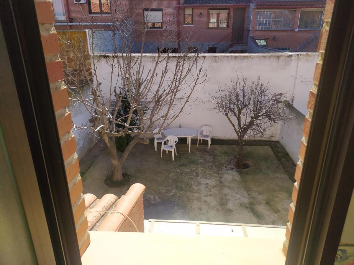 Habitacion Privada Triple Толедо Экстерьер фото