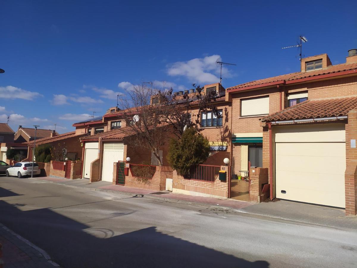 Habitacion Privada Triple Толедо Экстерьер фото