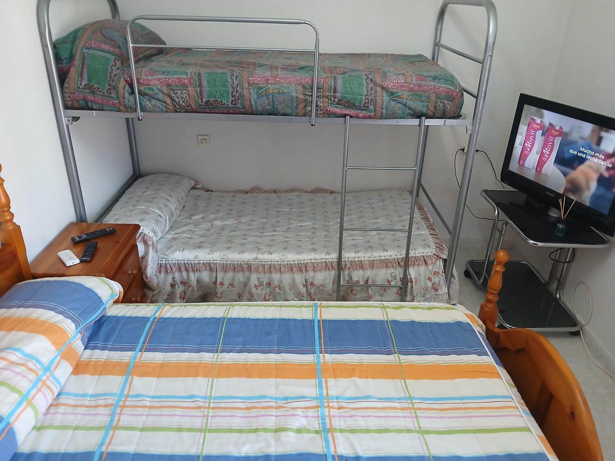 Habitacion Privada Triple Толедо Экстерьер фото