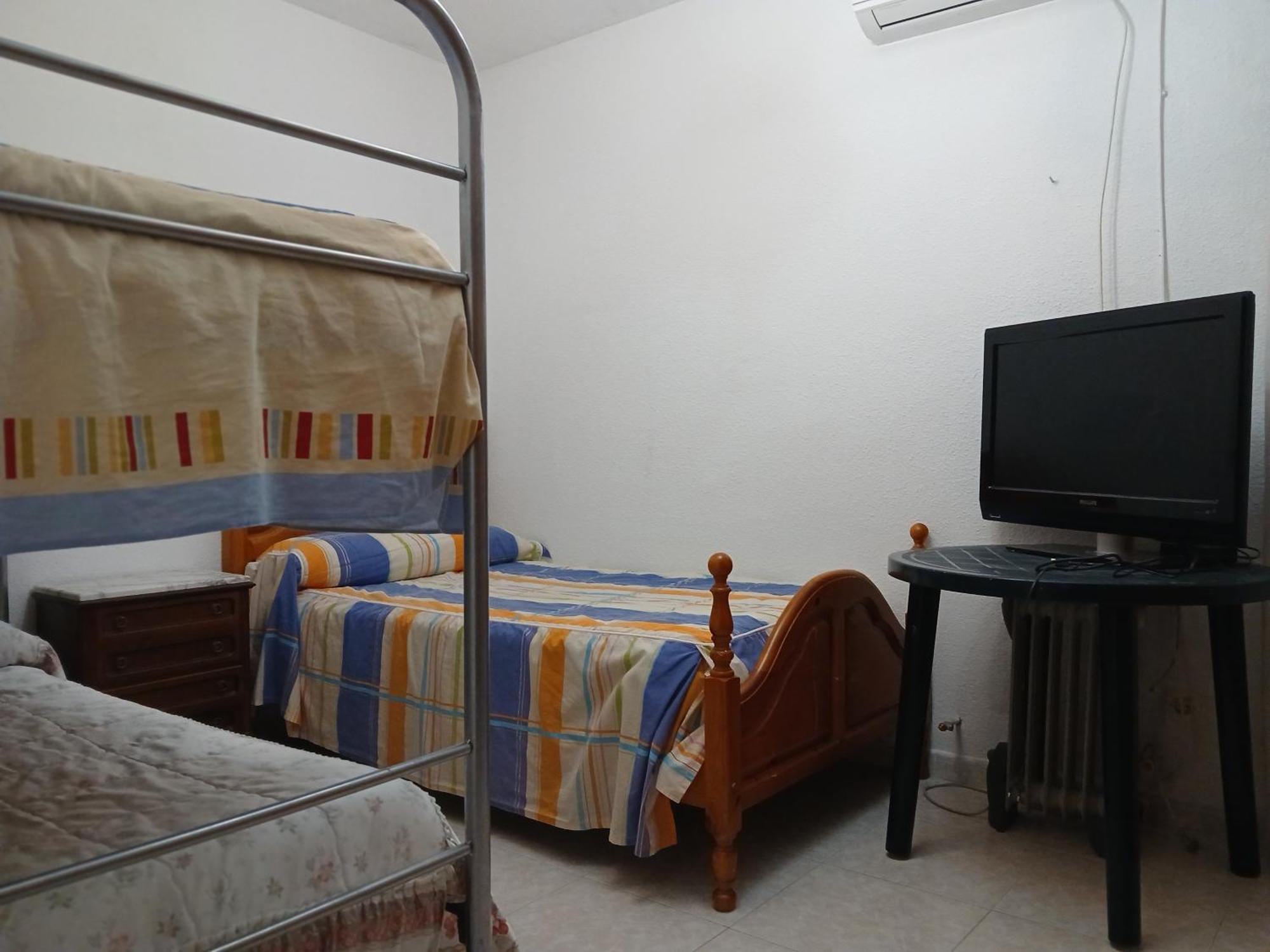 Habitacion Privada Triple Толедо Экстерьер фото