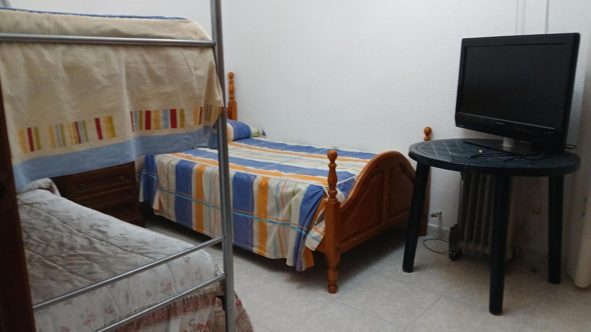 Habitacion Privada Triple Толедо Экстерьер фото