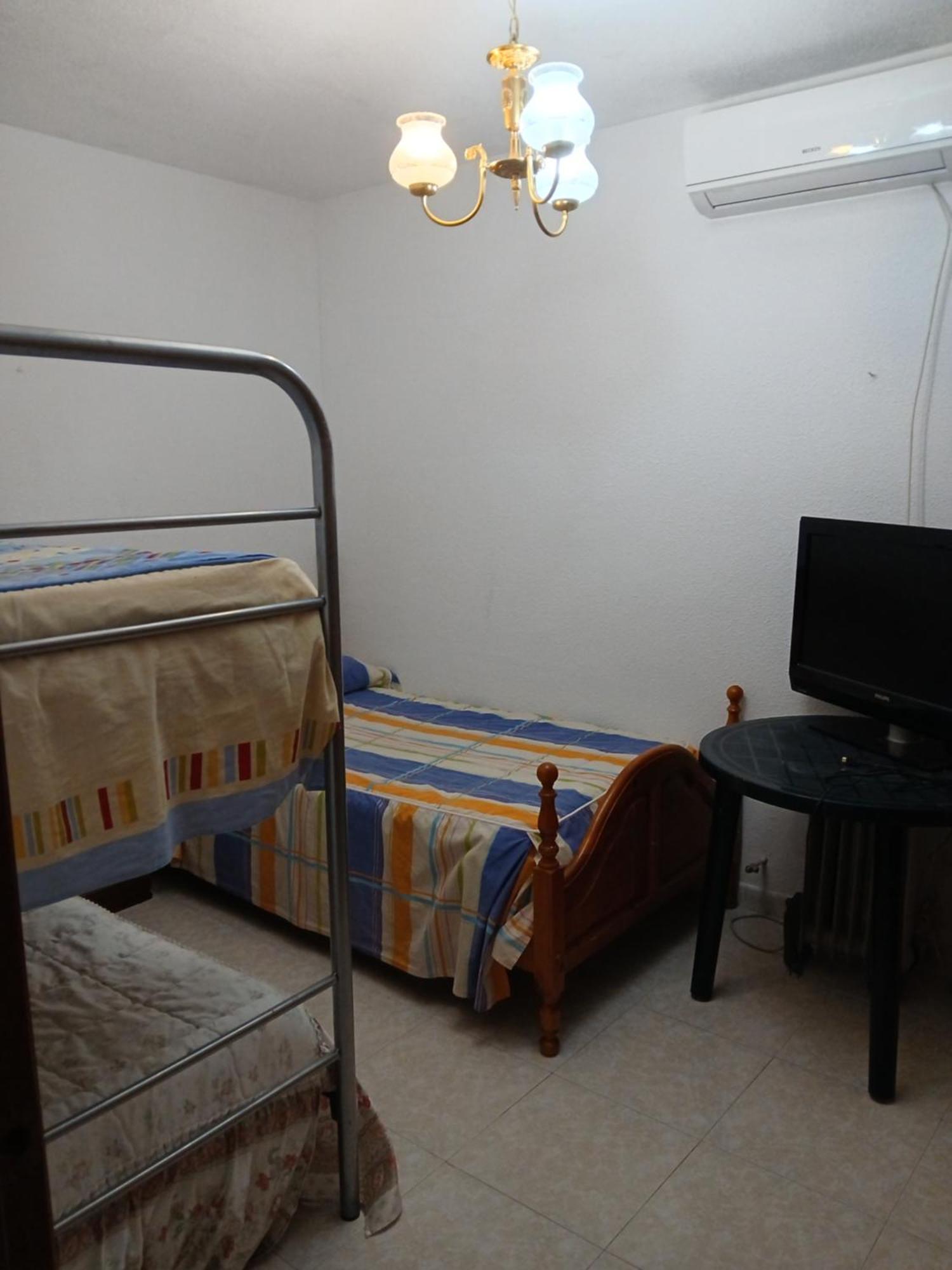 Habitacion Privada Triple Толедо Экстерьер фото