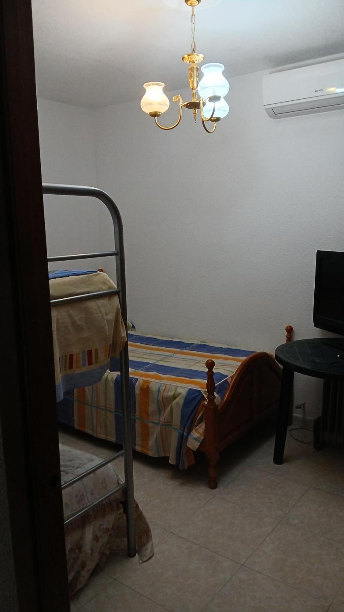 Habitacion Privada Triple Толедо Экстерьер фото