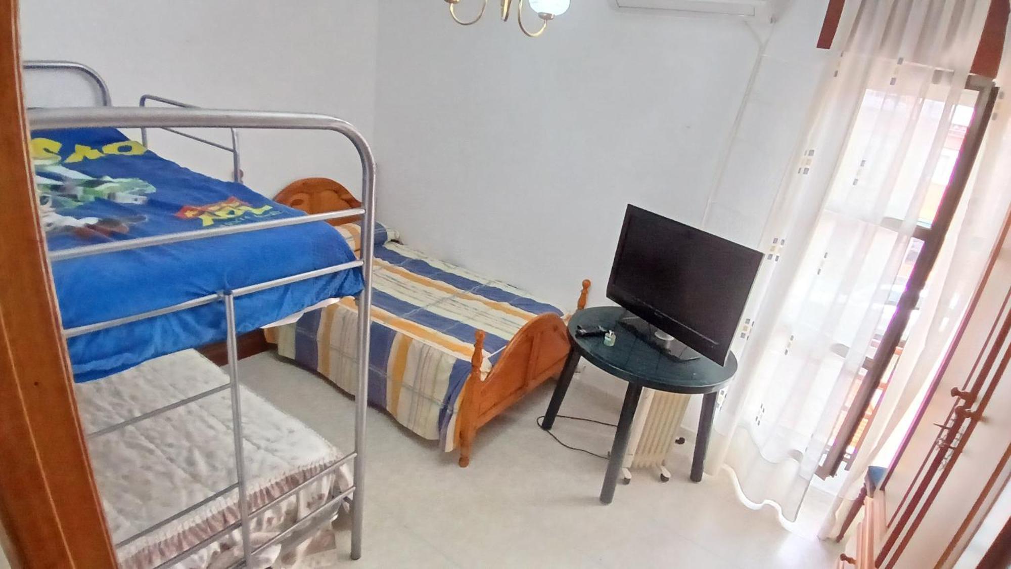 Habitacion Privada Triple Толедо Экстерьер фото