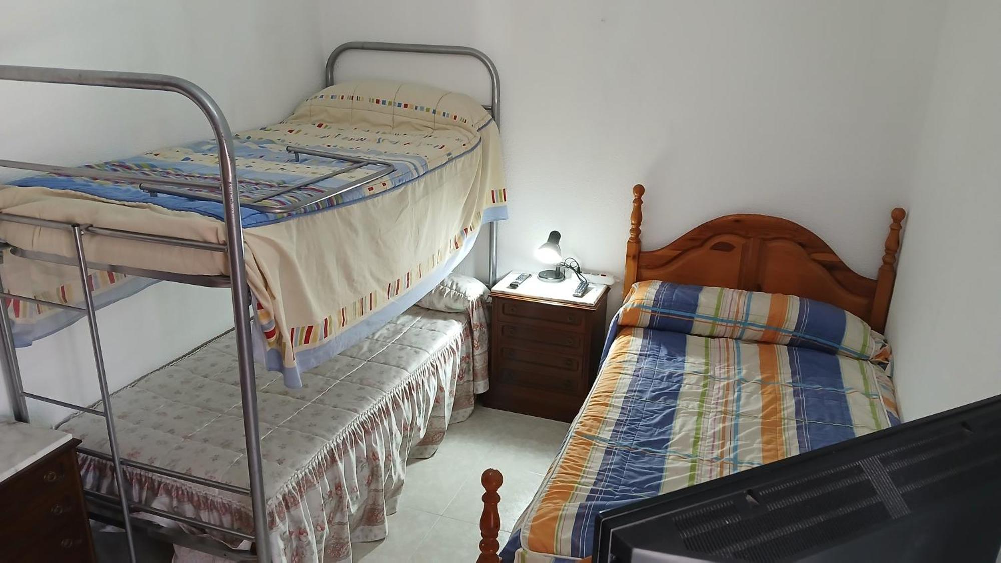 Habitacion Privada Triple Толедо Экстерьер фото