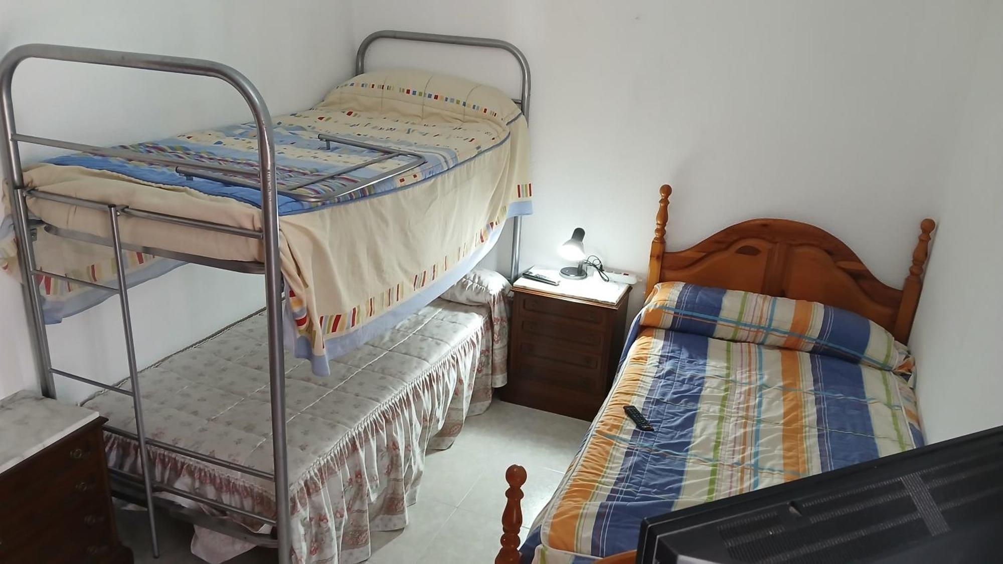 Habitacion Privada Triple Толедо Экстерьер фото