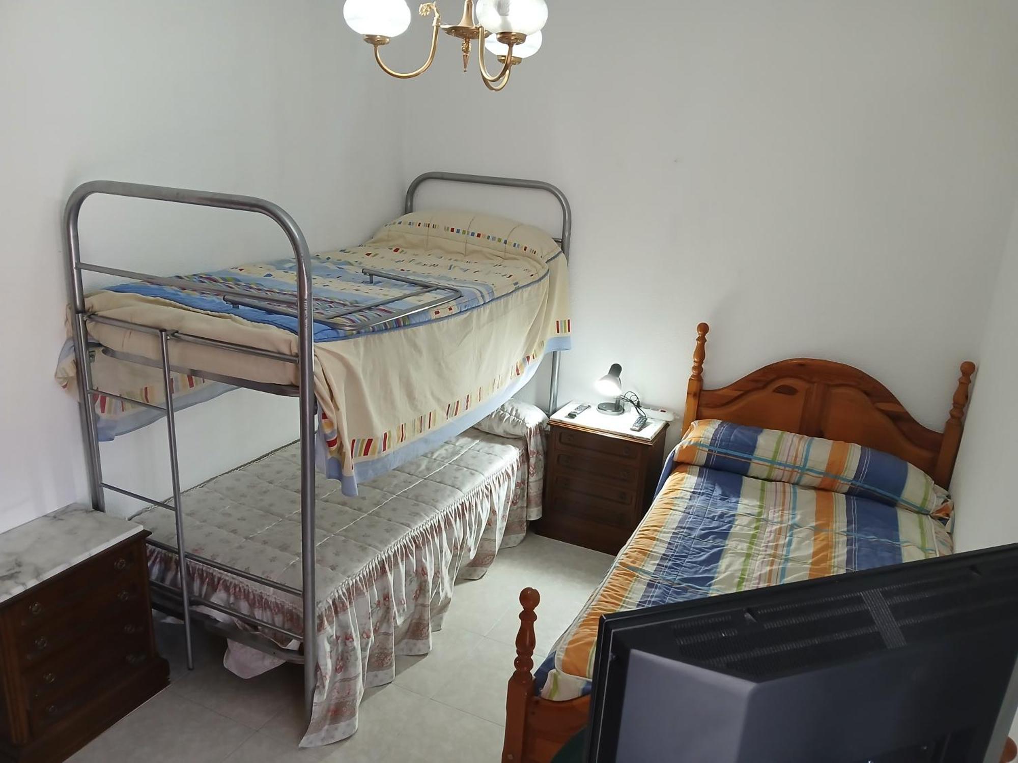 Habitacion Privada Triple Толедо Экстерьер фото